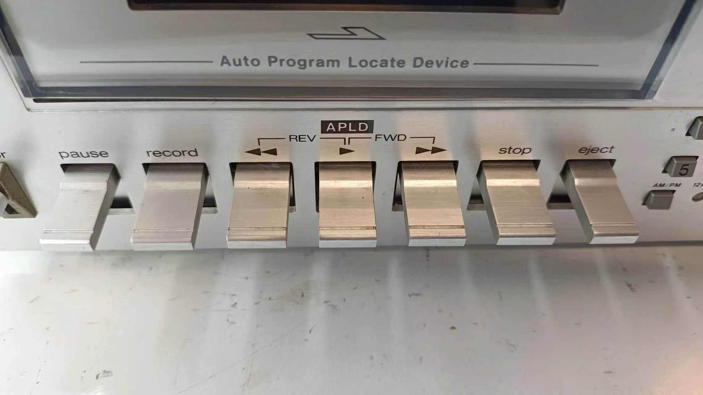 RT-3150 transport keys: pause, record, APLD review and cue, stop and eject